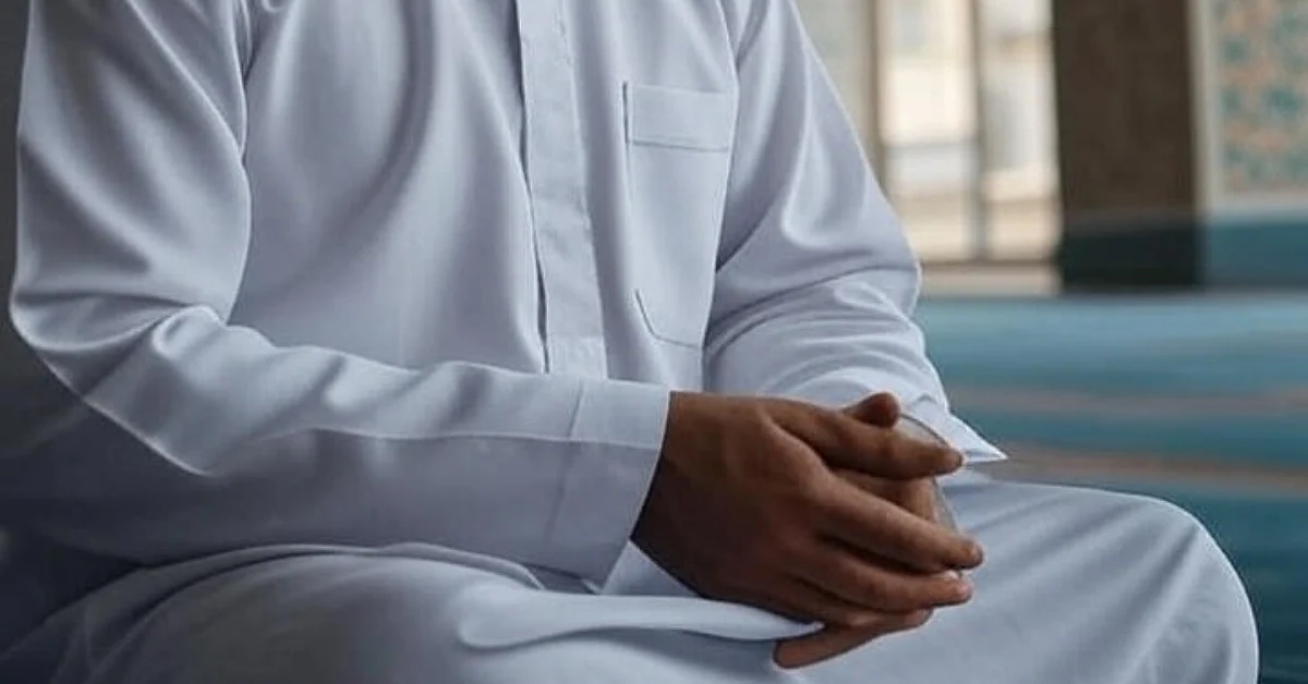 حکم به صدا درآوردن انگشتان در خارج از نماز چیست؟